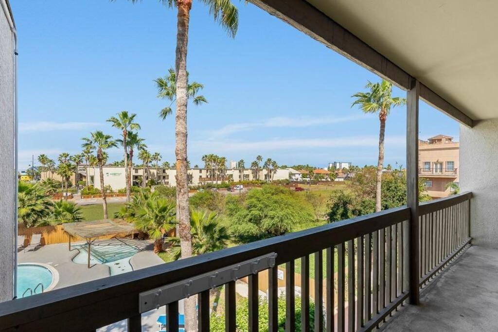 2 Bed 2 Bath Condo By Beach With Resort Pool South Padre Island Kültér fotó